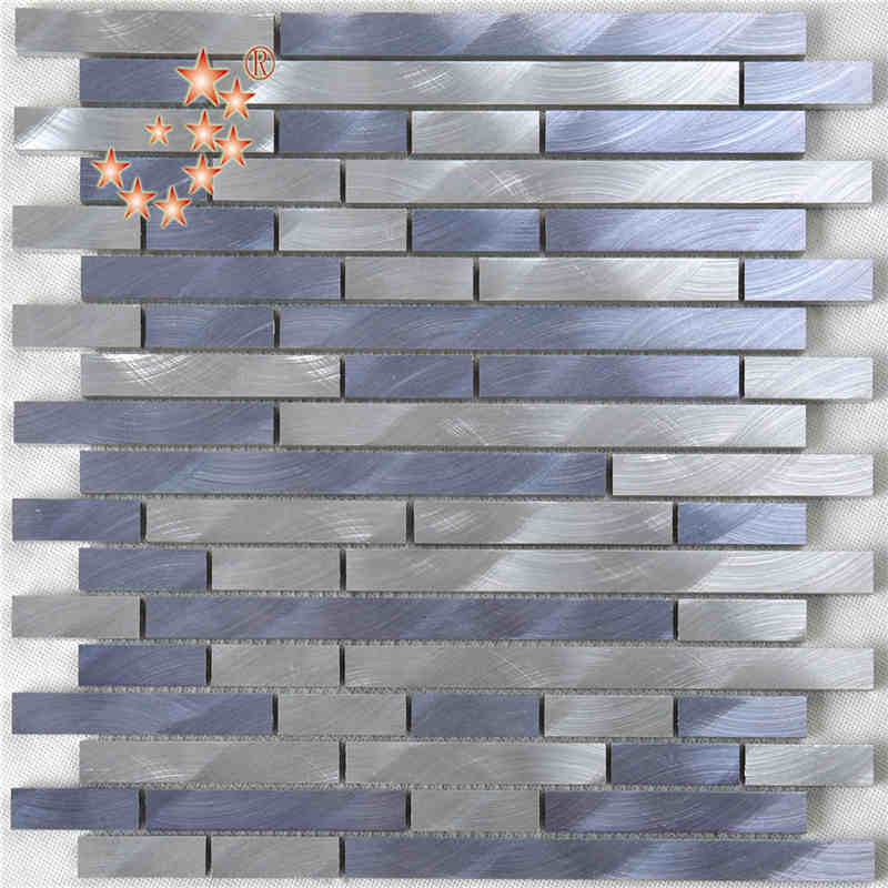 Splashback della cucina delle mattonelle della parete del mosaico del metallo di alluminio della striscia porpora d'argento di colore misto