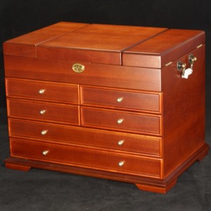 Portagioie in legno triplo coperchio