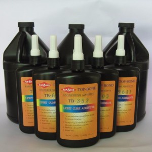 Adesivo UV universale per l'industria elettronica TB-0526