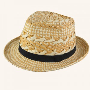 Cappello intrecciato