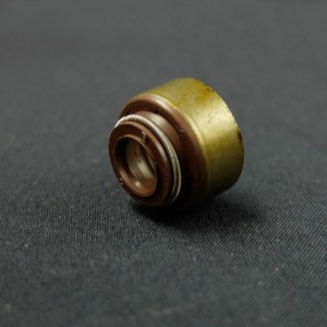 Guarnizioni stelo valvola in gomma FKM di alta qualità per auto Volvo