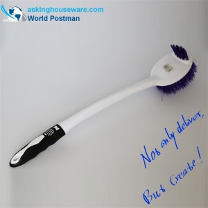 Spazzola lavamani da terra Akbrand con manico lungo