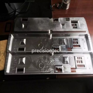 Parti di motocicli di fabbricazione personalizzata