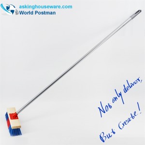 Spazzola in legno Akbrand con manico lungo per spinta esterna