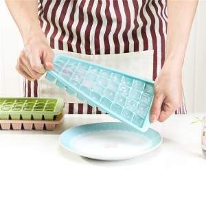 Vassoi da 36 cubetti di ghiaccio in silicone quadrati con coperchio