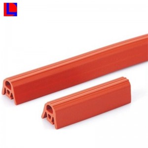 Striscia di guarnizioni in silicone estruso su misura