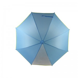 un pannello guarda attraverso l'ombrello blu per bambini