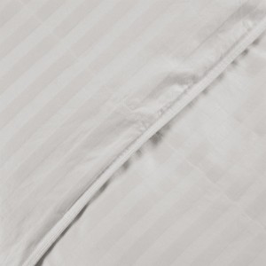 Piumino Duck Down bianco 90% con tessuto damascato 1cm