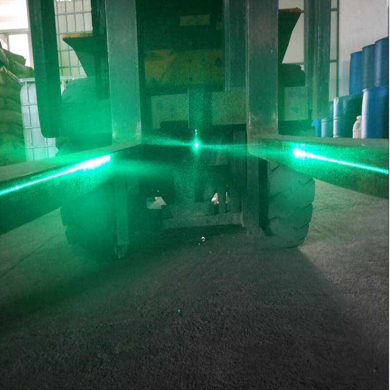 un sistema di guida a forcella laser rosso o verde
