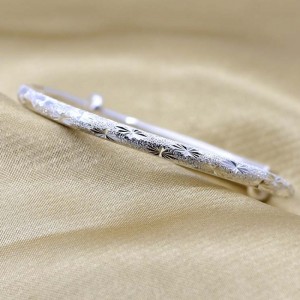 Braccialetto in oro 999 con bracciale a forma di stella