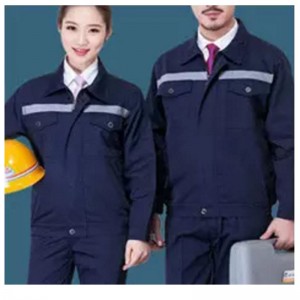 L'output di fabbrica, meno gli intermediari guadagnano la differenza di prezzo