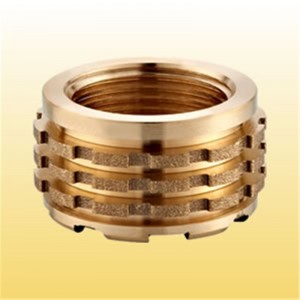 Raccordo per inserti in ottone