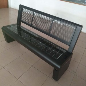 Stazione di ricarica mobile per arredo urbano all'aperto