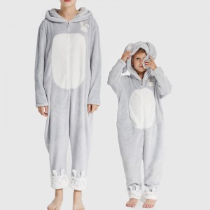 Onesie di ricamo in pile di flanella abbinata alla famiglia