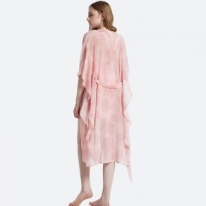 Pigiama da donna in raso con scialle stampato