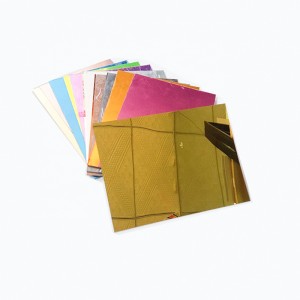 Foglio personalizzato dello specchio del PVC di colore lucido di 0.8mm 4'X8 su fabbrica per lo specchio
