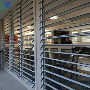 Finestra di alluminio regolabile Louver Finestra di piccole finestre per bagno Finestra di vetro standard australiano feritoie