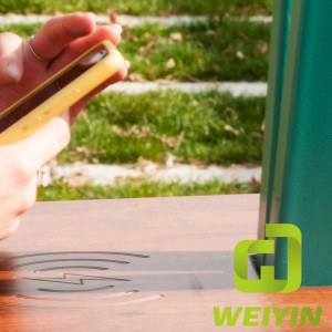 Design minimalista Smart Solar Powered USB Mobile Phone Charging Station per comunità e parchi