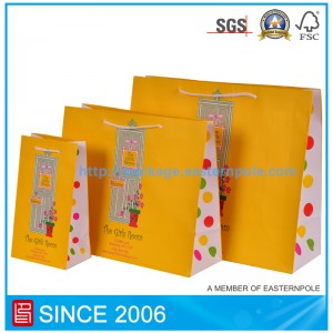 Bel sacchetto di carta regalo