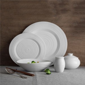 Hotel personalizzato all'ingrosso che diserba lusso 50 pezzi decalcomania dell'oro Set di stoviglie in ceramica cinese fine bone china in stile cinese