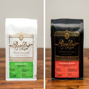 Borsa da caffè a fondo piatto con stampa personalizzata e sacchetto di alluminio con sfiato per l'imballaggio del caffè