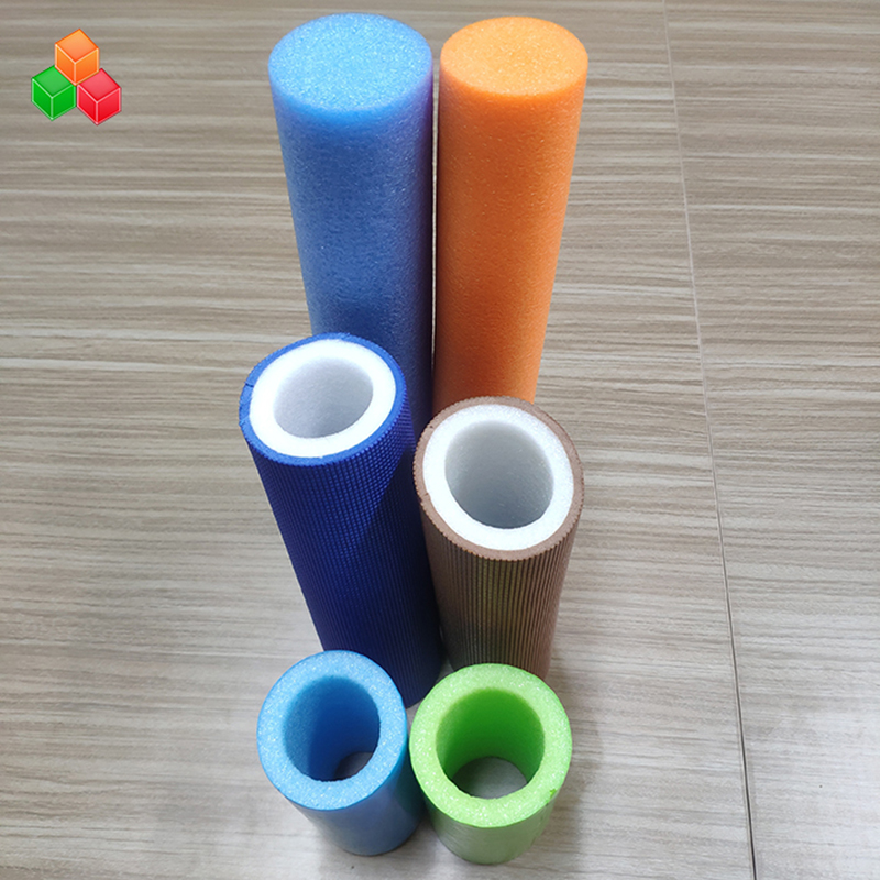 Tubi in schiuma di forma cava super morbida con logo personalizzato colore PVC EVA EPE tubo tondo in schiuma per attrezzature / imballaggi per parchi giochi al coperto