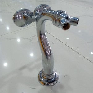 Torre per birra alla spina in ottone con doppio rubinetto