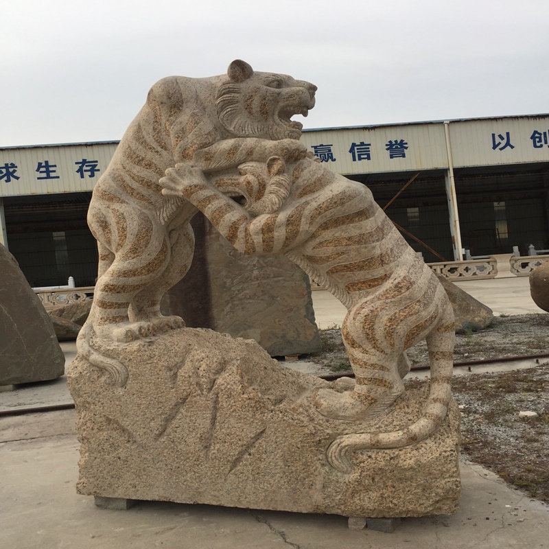 Tigre di pietra su larga scala Sculture in pietra e sculture Opera d'arte pura naturale naturale