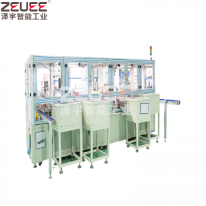 Pressatrice automatica per parti metalliche di accessori hardware per porte e finestre