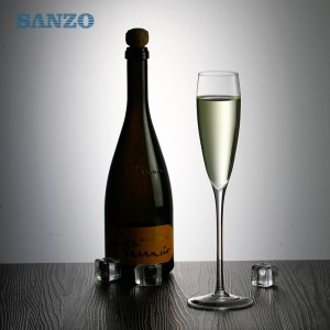 Flute di champagne in vetro soffiato SANZO su misura Bicchieri di champagne in plastica realizzati a mano