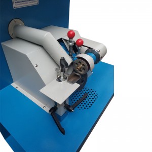 Macchina per la sgrossatura dei bordi per scarpe