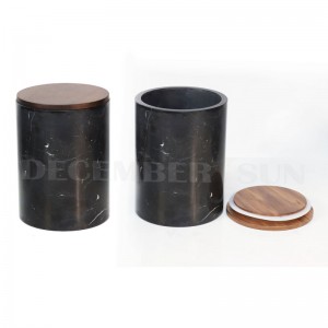 Set di taniche in marmo nero