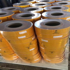 nastro riflettente per la sicurezza stradale