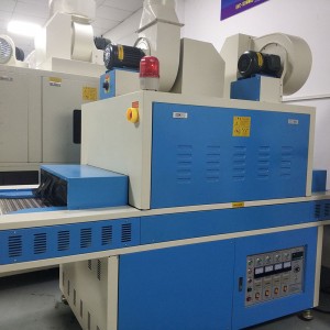 Macchina per l'illuminazione UV