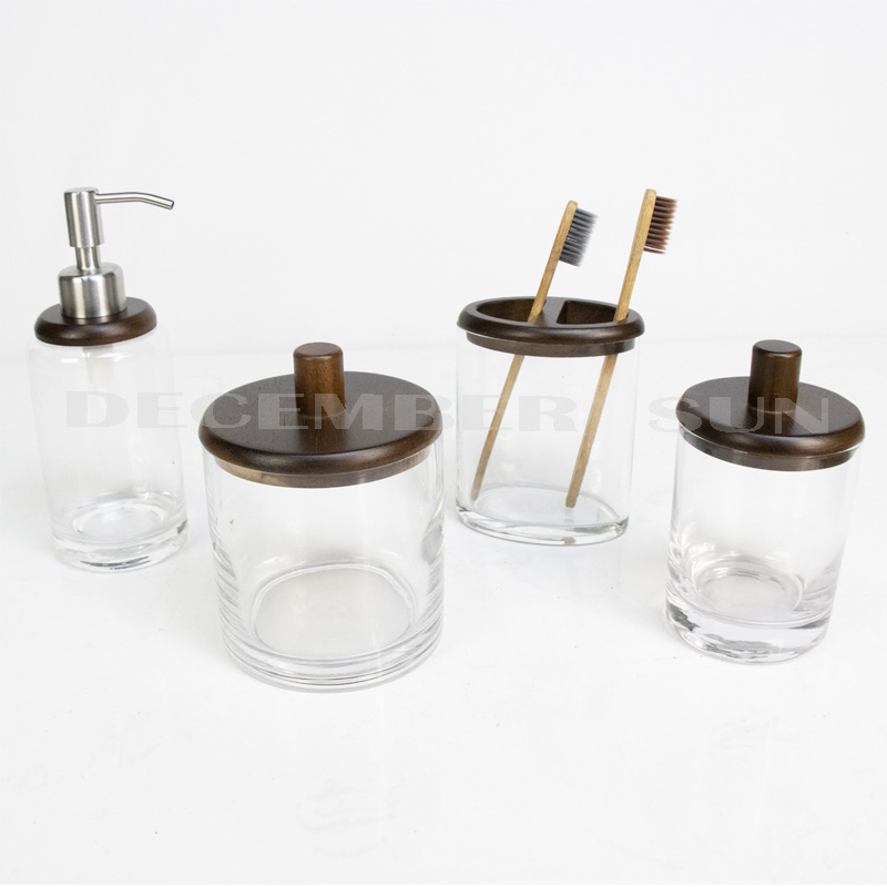 Set da bagno in vetro trasparente con parti in legno