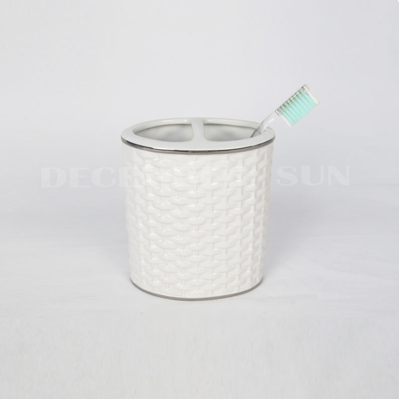 2020 Set accessori bagno in porcellana bianca di miglior prezzo in tessitura di bambù