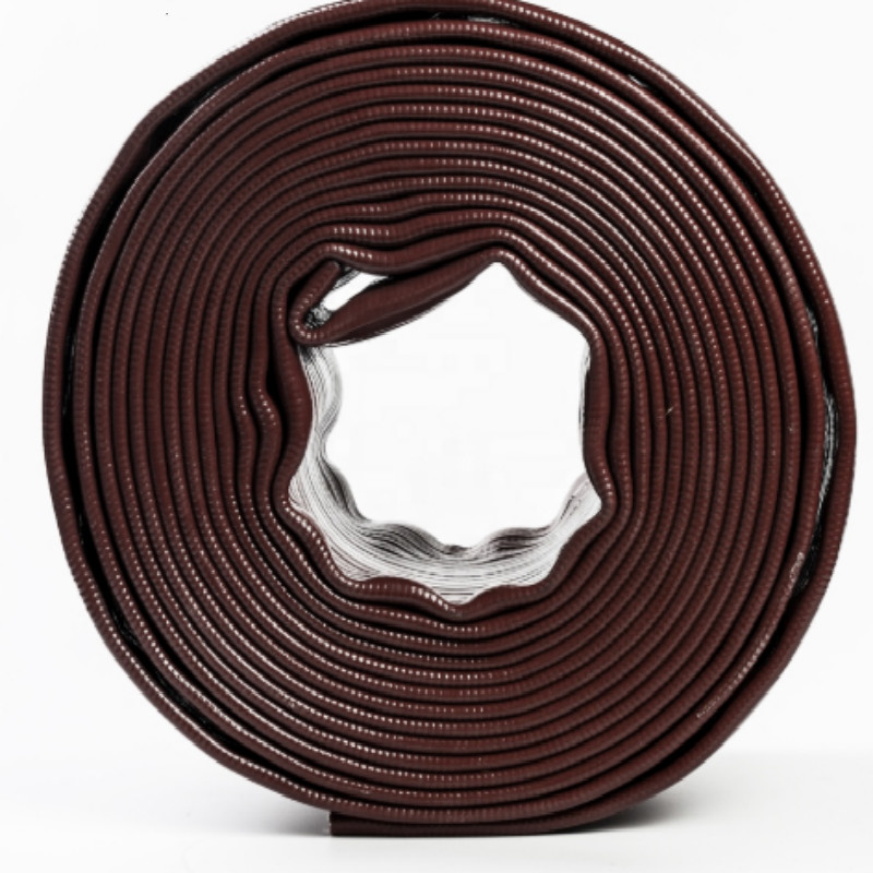 Tubo flessibile per irrigazione dell'acqua in PVC piatto posato su misura