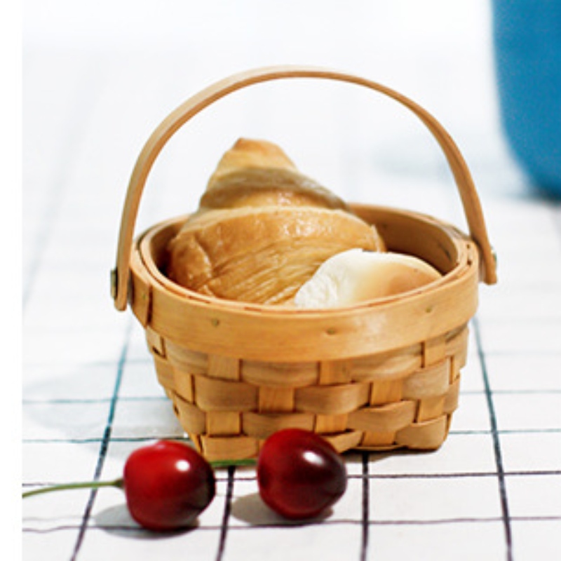 Cesto di decorazioni per la casa