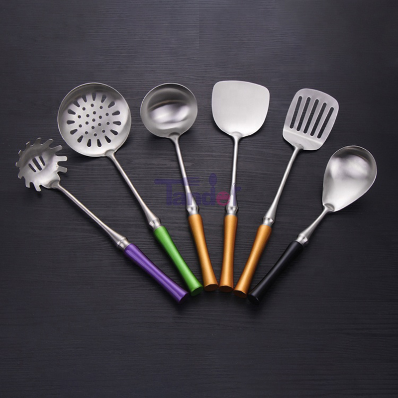 Set di utensili da cucina in acciaio inossidabile Set di utensili da cucina con supporto