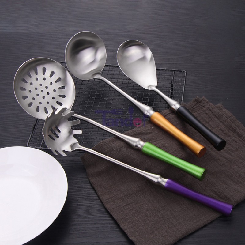 Set di utensili da cucina in acciaio inossidabile Set di utensili da cucina con supporto