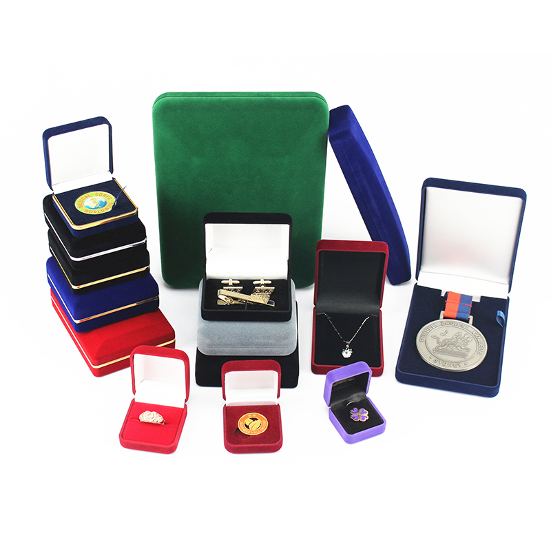 8 consigli per far durare più a lungo i vostri gioielli conservandoli correttamente