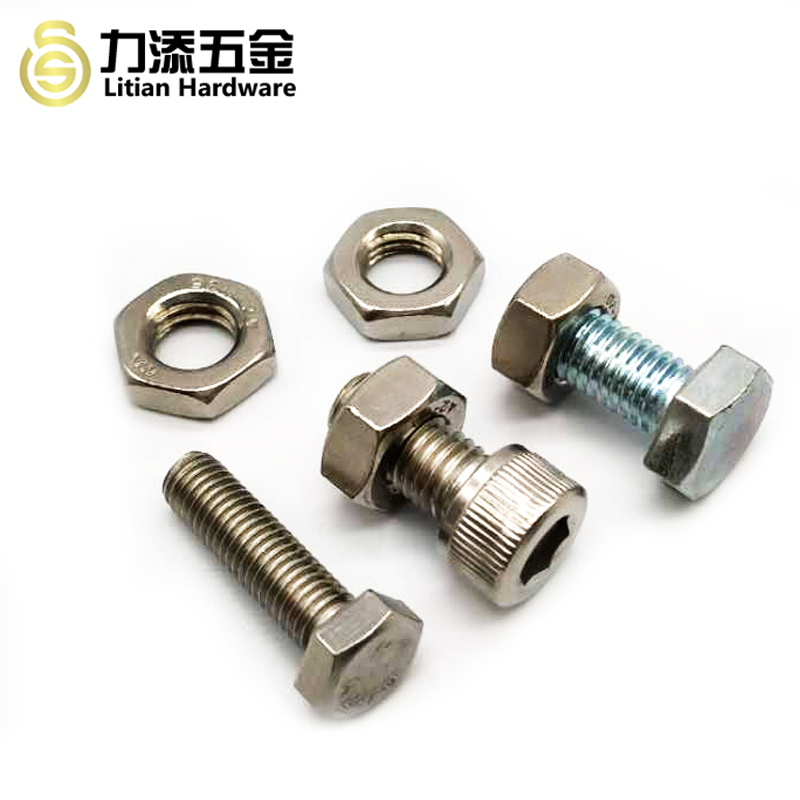 Formazione di bave e processo di rimozione di elementi di fissaggio