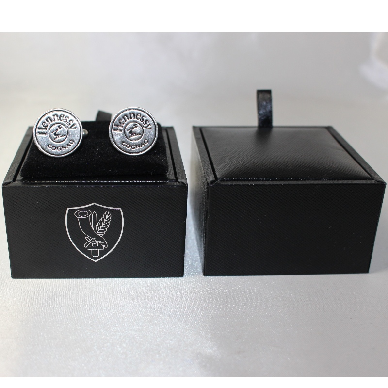 Articolo V-20S scatola quadrata in pelle PU per gemelli da coppia, ecc. Mm. 65 * 65 * 38, pesi circa 62g