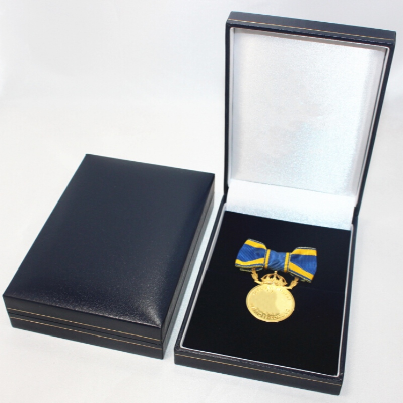 Articolo V-14 scatola rettangolare in similpelle per medaglia 88 * 128 * 30 mm, moneta e badge, ecc. Mm. 88 * 128 * 30, pesa circa 120 g