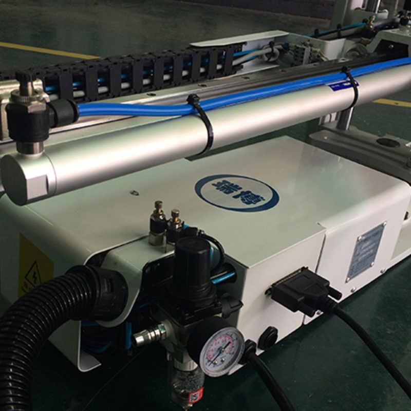 Vertical Plastic lnjection Machine Dedicated Arm-L Series