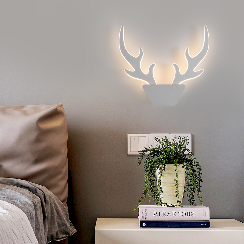Applique LED Zhongshan Art Deer Design con controllo intelligente per camera da letto