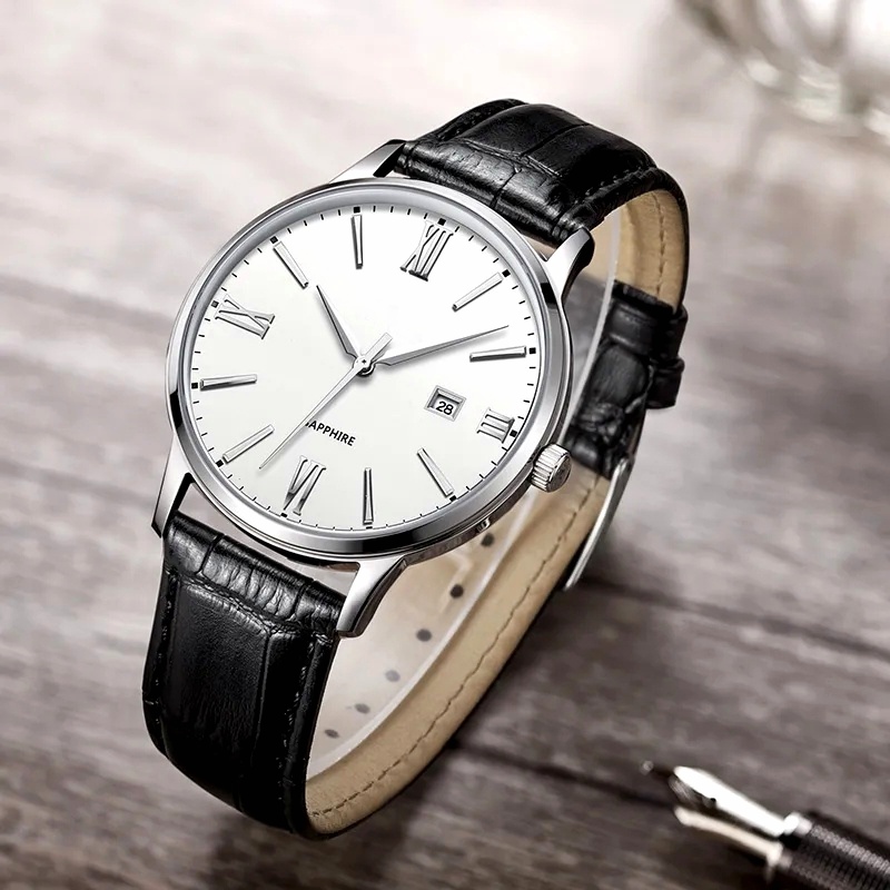 Un orologio meccanico in stile semplice.
