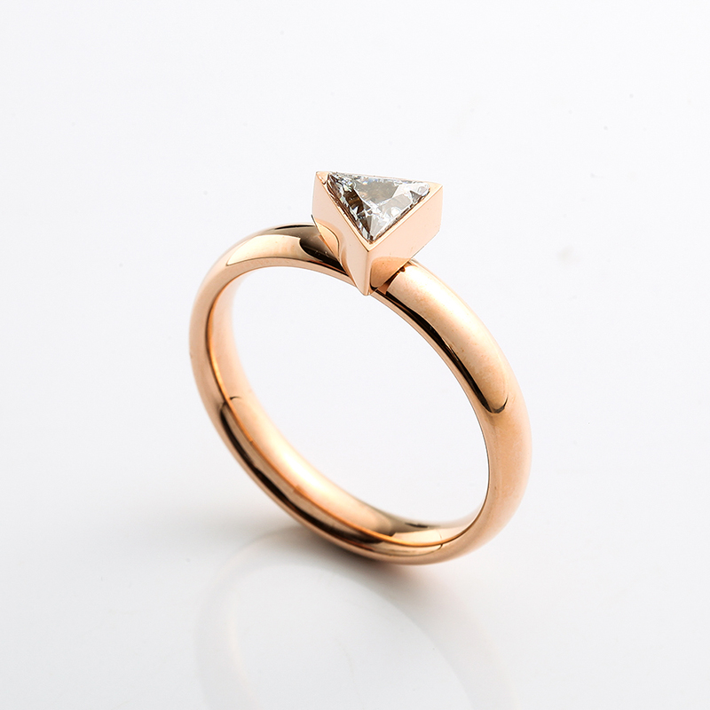 Anello da donna in acciaio inossidabile Anello in oro \/ oro rosa \/ argento Anello con pietra CZ