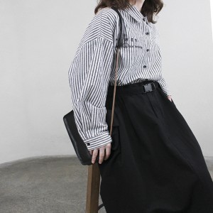 Design flessibile Minimalista Colore solido Casuale Sfollato Rivestimento eccessivo personalizzato 17825 Camicia a strisce verticali