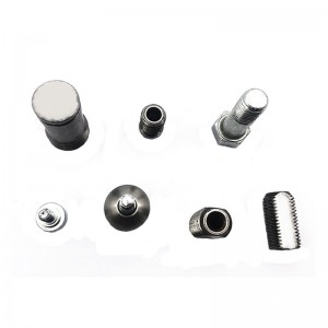 Costruzione a freddo di elementi di fissaggio per autoveicoli